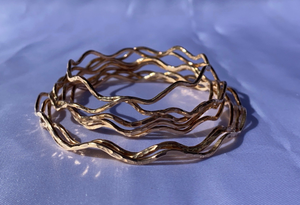 Wavy Bangle